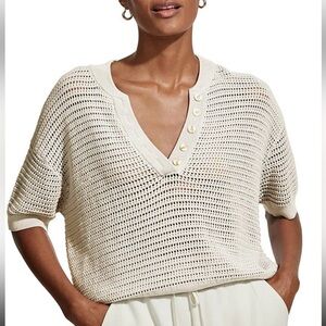 NWT Varley
Callie Knit Boxy Split V-Neck Short Sleeve Top